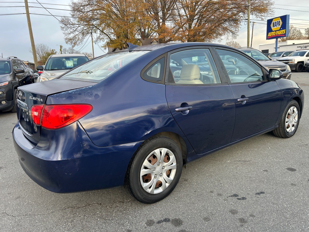 2010 Hyundai Elantra Image 4