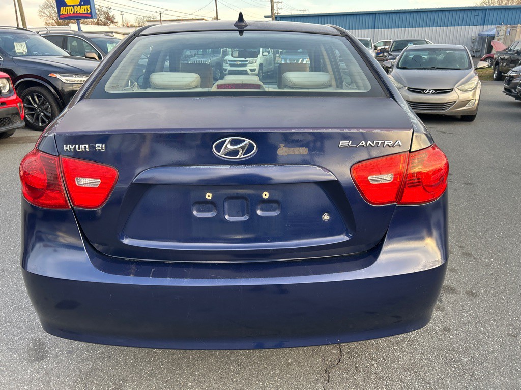 2010 Hyundai Elantra Image 5