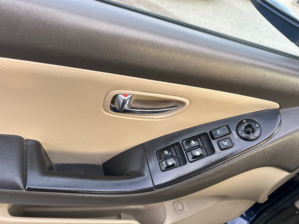 2010 Hyundai Elantra Image 8