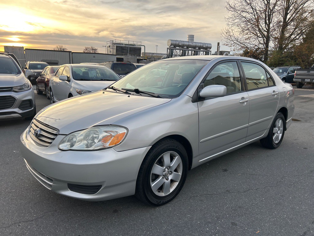 2004 Toyota Corolla Image 1