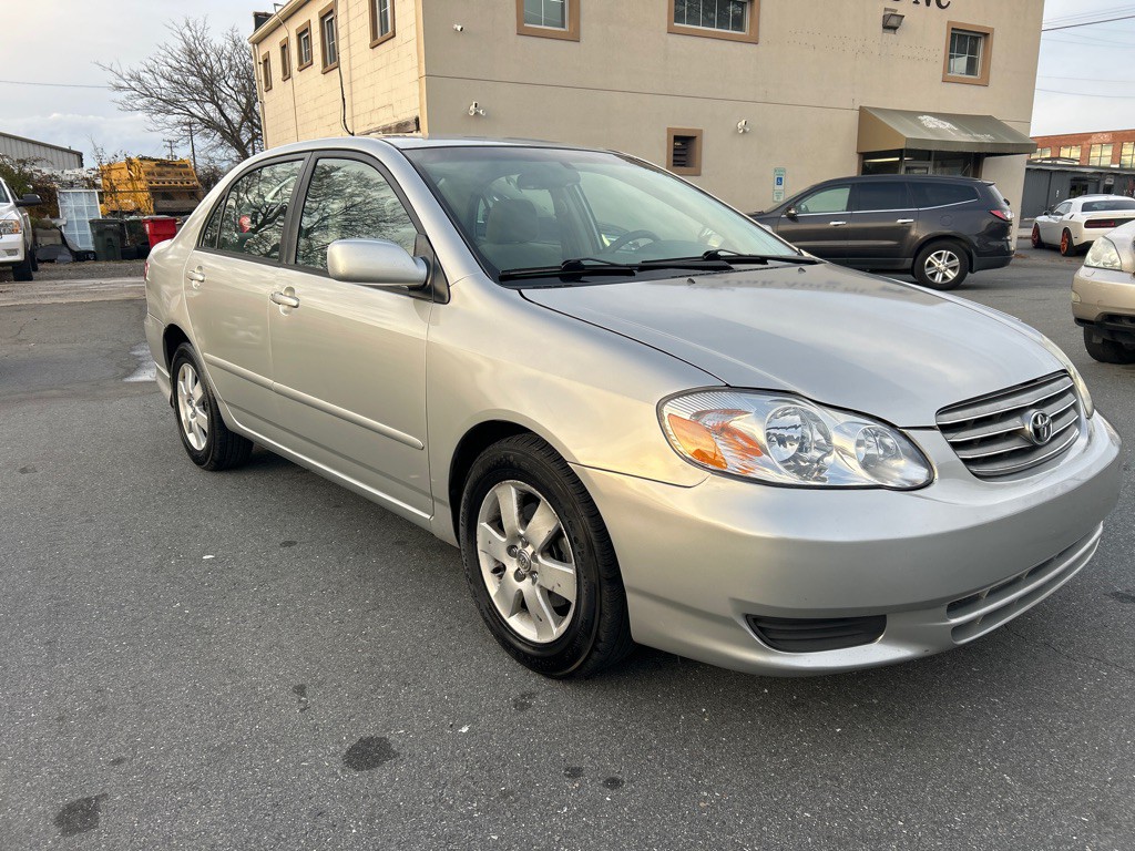 2004 Toyota Corolla Image 3