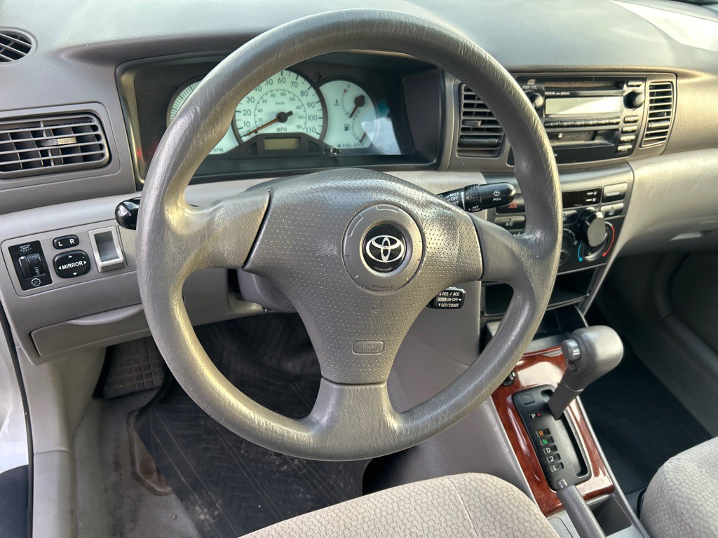 2004 Toyota Corolla Image 13