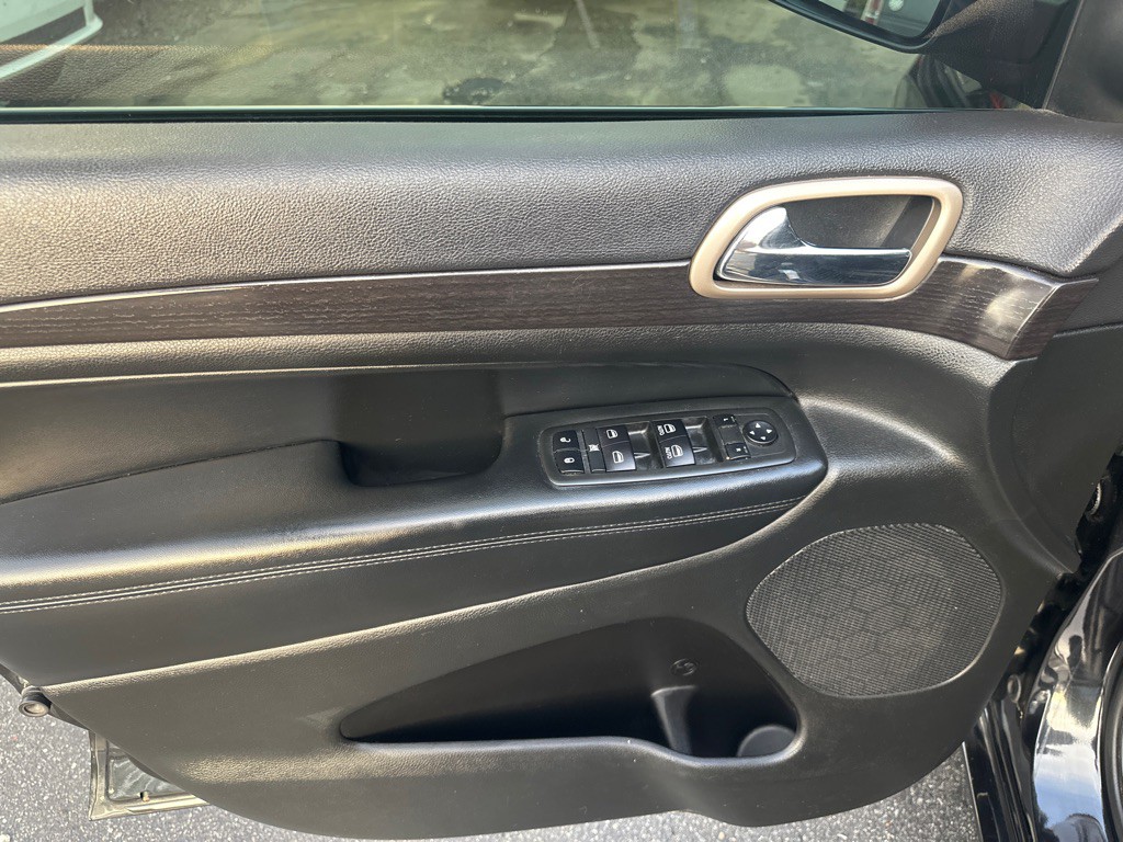 2014 Jeep Grand Cherokee Image 10