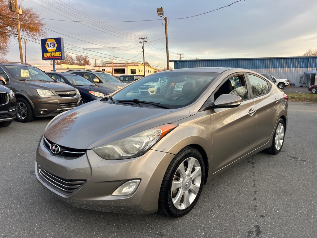 2013 Hyundai Elantra Image 1