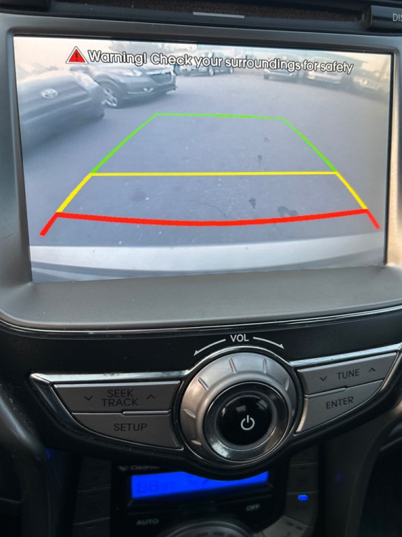 2013 Hyundai Elantra Image 17