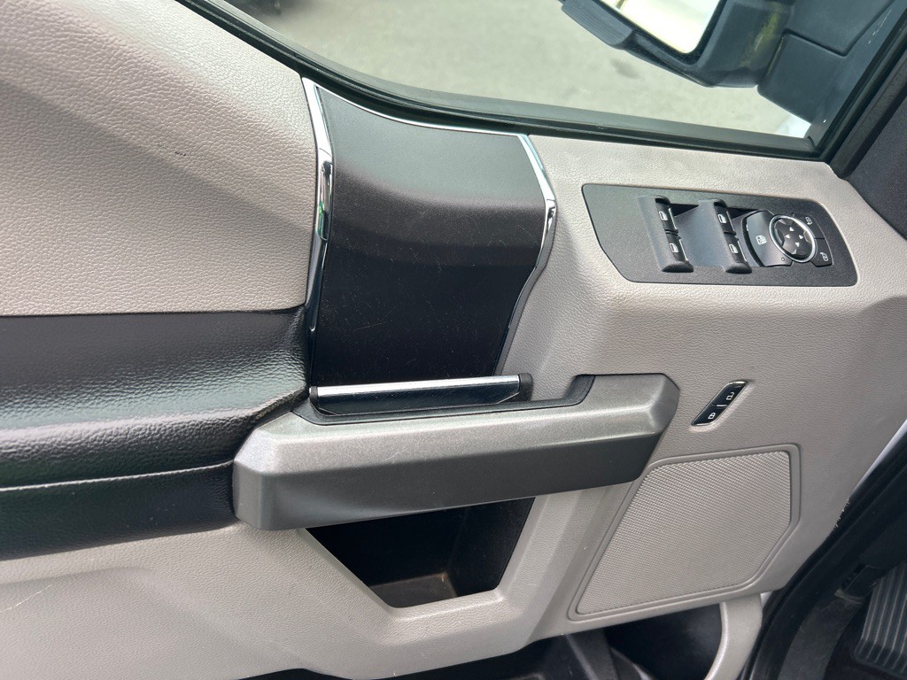 2016 Ford F-150 Image 11