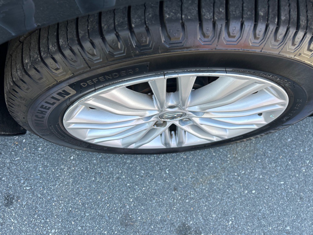 2016 Lexus ES Image 9