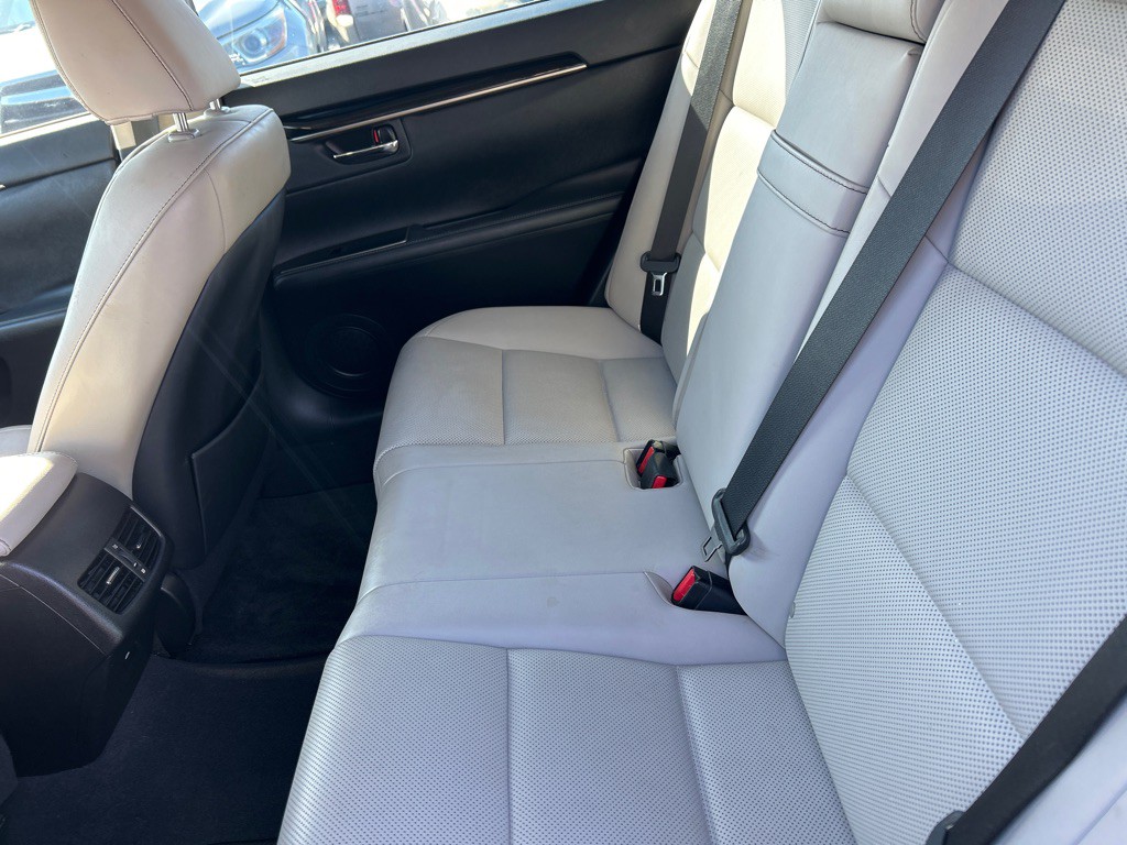 2016 Lexus ES Image 12