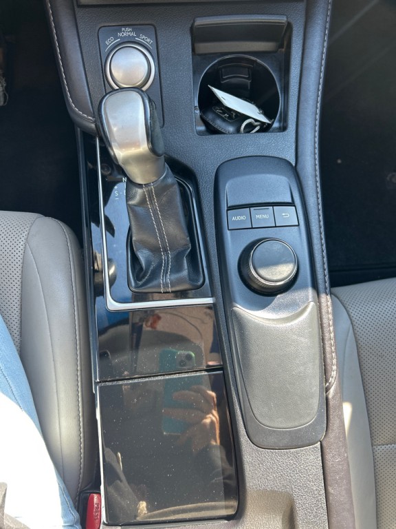 2016 Lexus ES Image 15