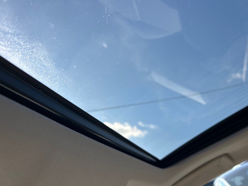 2016 Lexus ES Image 16