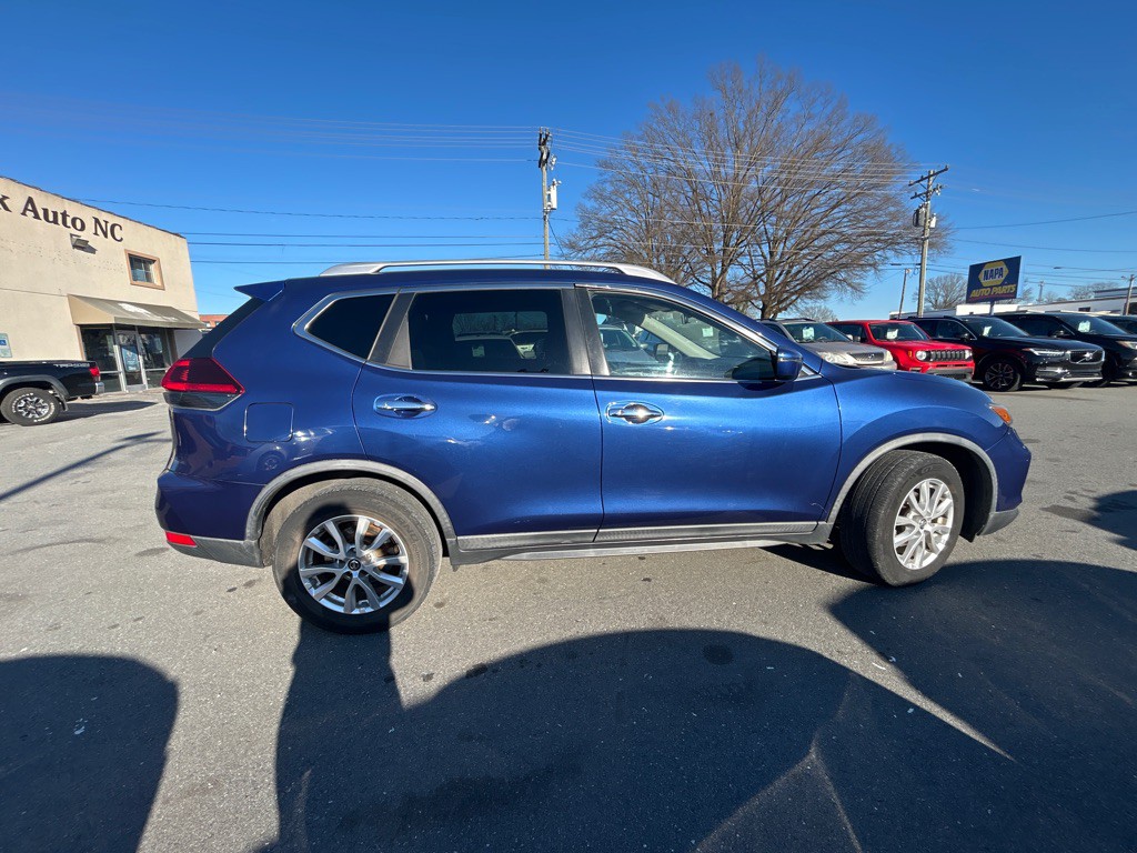 2018 Nissan Rogue Image 4