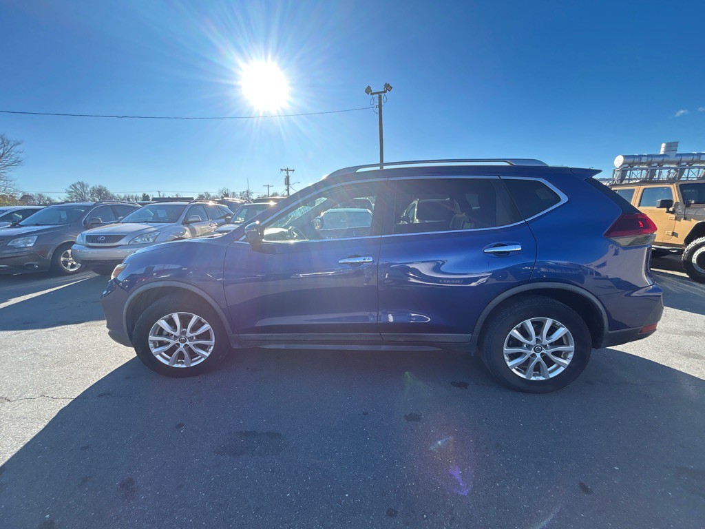 2018 Nissan Rogue Image 8