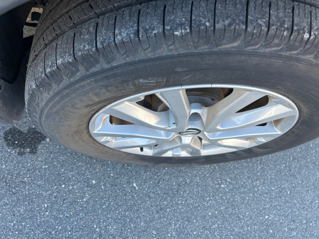 2018 Nissan Rogue Image 9