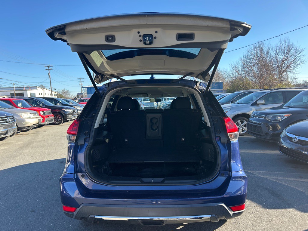 2018 Nissan Rogue Image 10