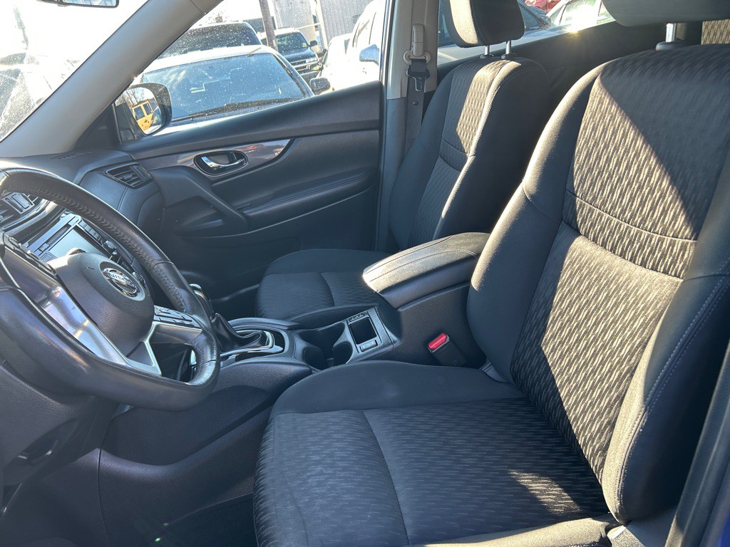 2018 Nissan Rogue Image 12