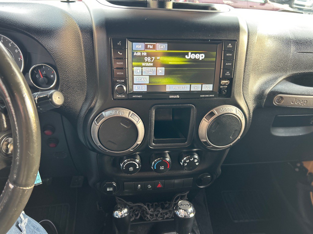 2014 Jeep Wrangler Unlimited Image 14