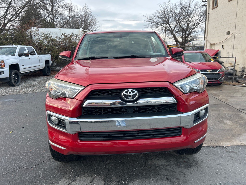 2016 Toyota 4Runner Image 2