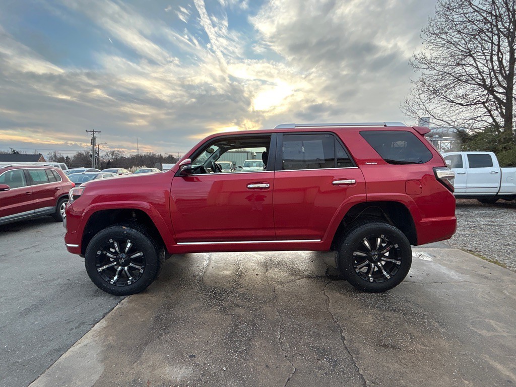 2016 Toyota 4Runner Image 8