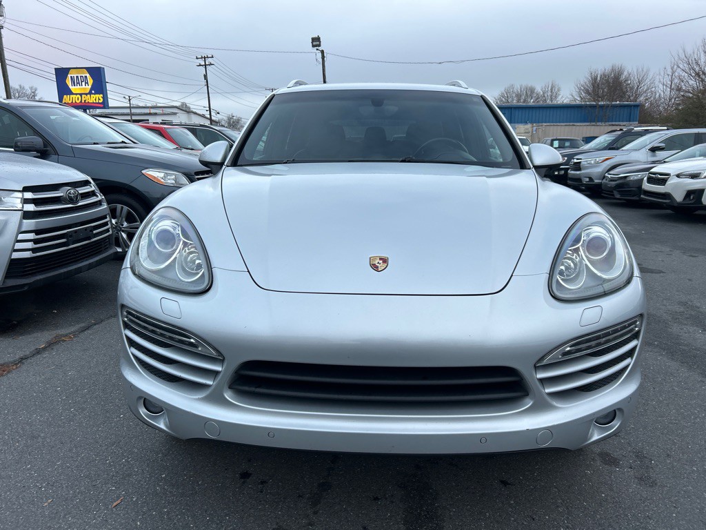 2012 Porsche Cayenne Image 2