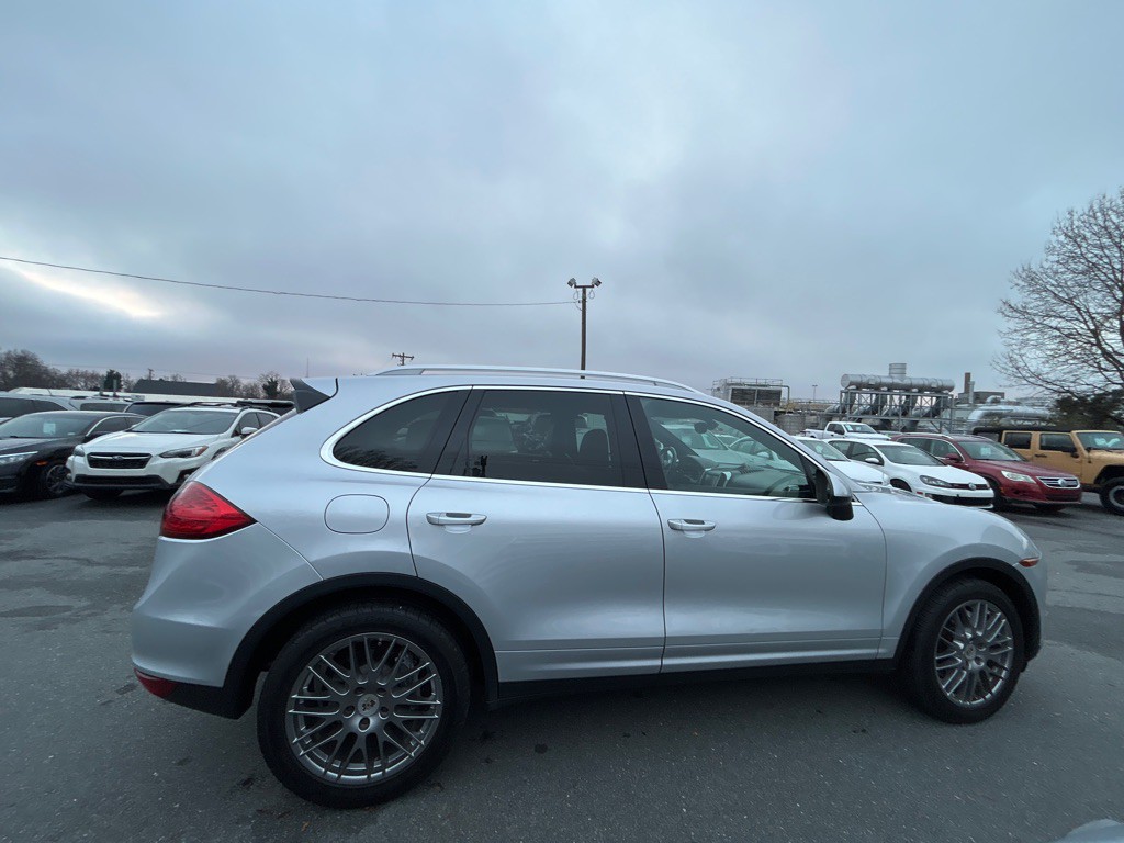 2012 Porsche Cayenne Image 4