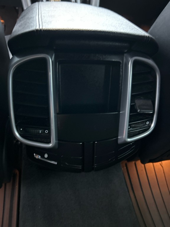 2012 Porsche Cayenne Image 14