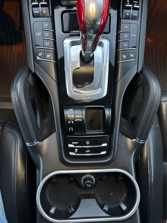 2012 Porsche Cayenne Image 18