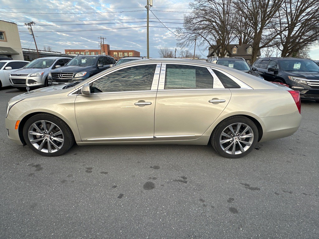 2013 Cadillac XTS Image 2