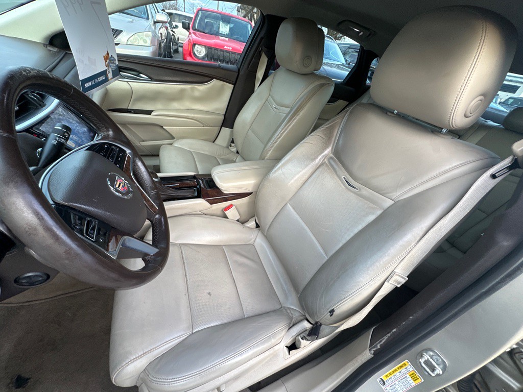 2013 Cadillac XTS Image 11