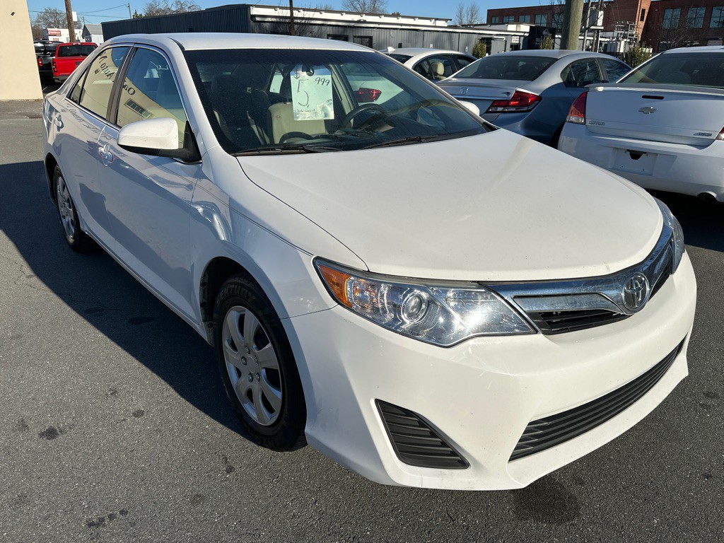 2012 Toyota Camry Image 7