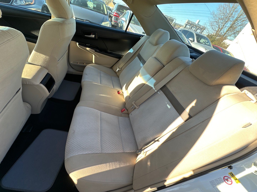 2012 Toyota Camry Image 13