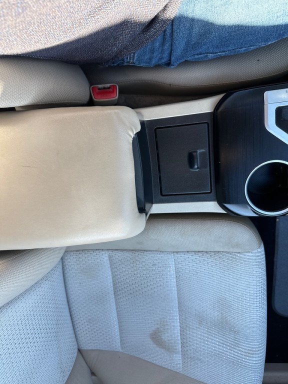 2012 Toyota Camry Image 19