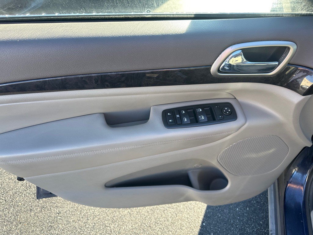 2012 Jeep Grand Cherokee Image 10