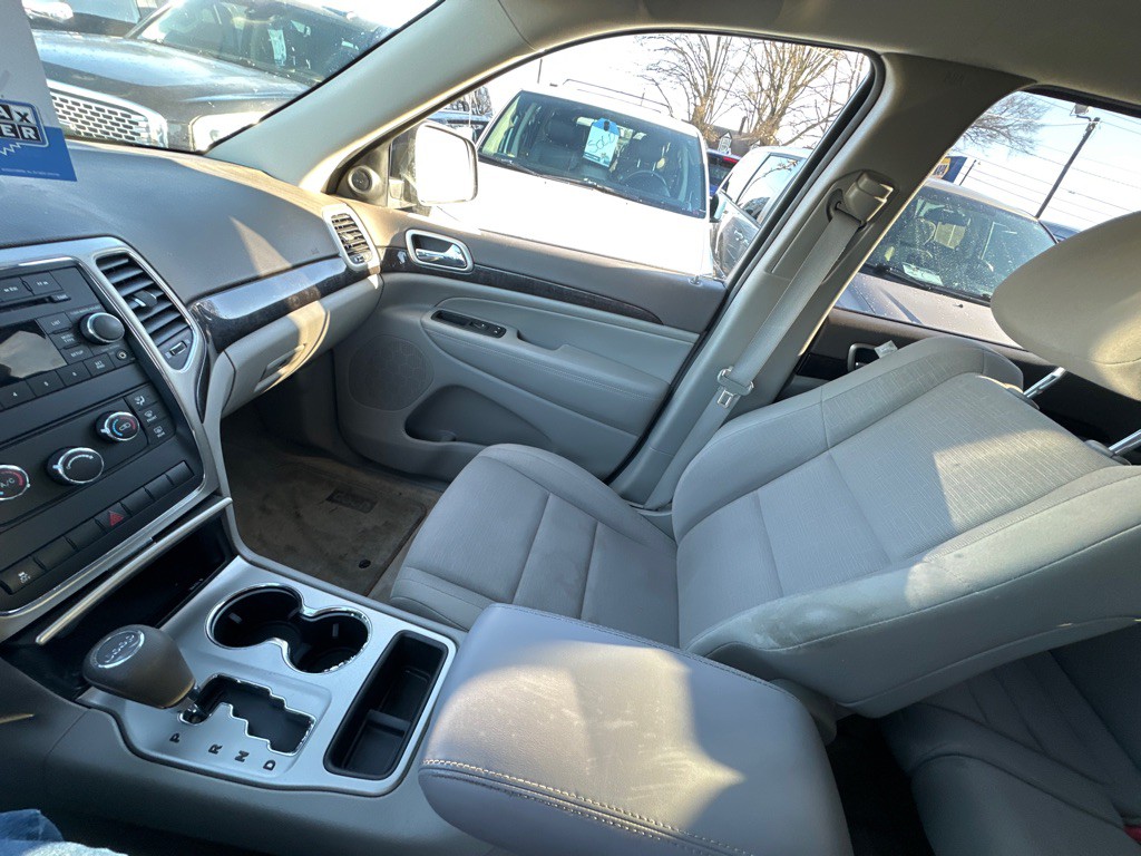 2012 Jeep Grand Cherokee Image 19
