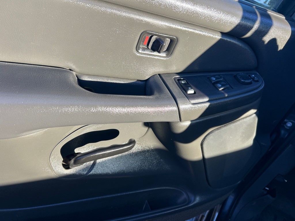 2005 GMC Sierra Image 11