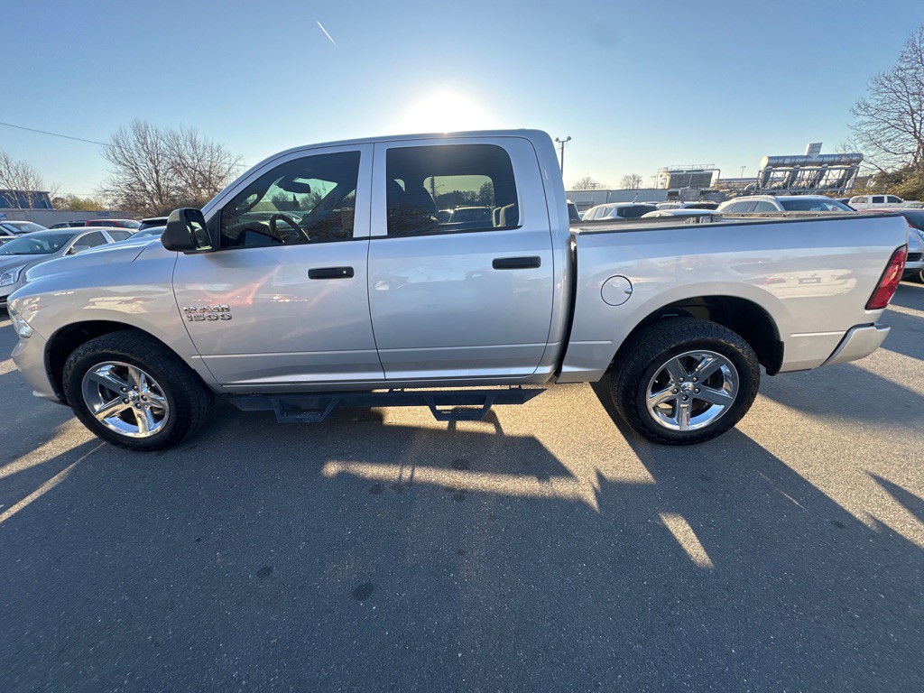 2016 RAM 1500 Image 2