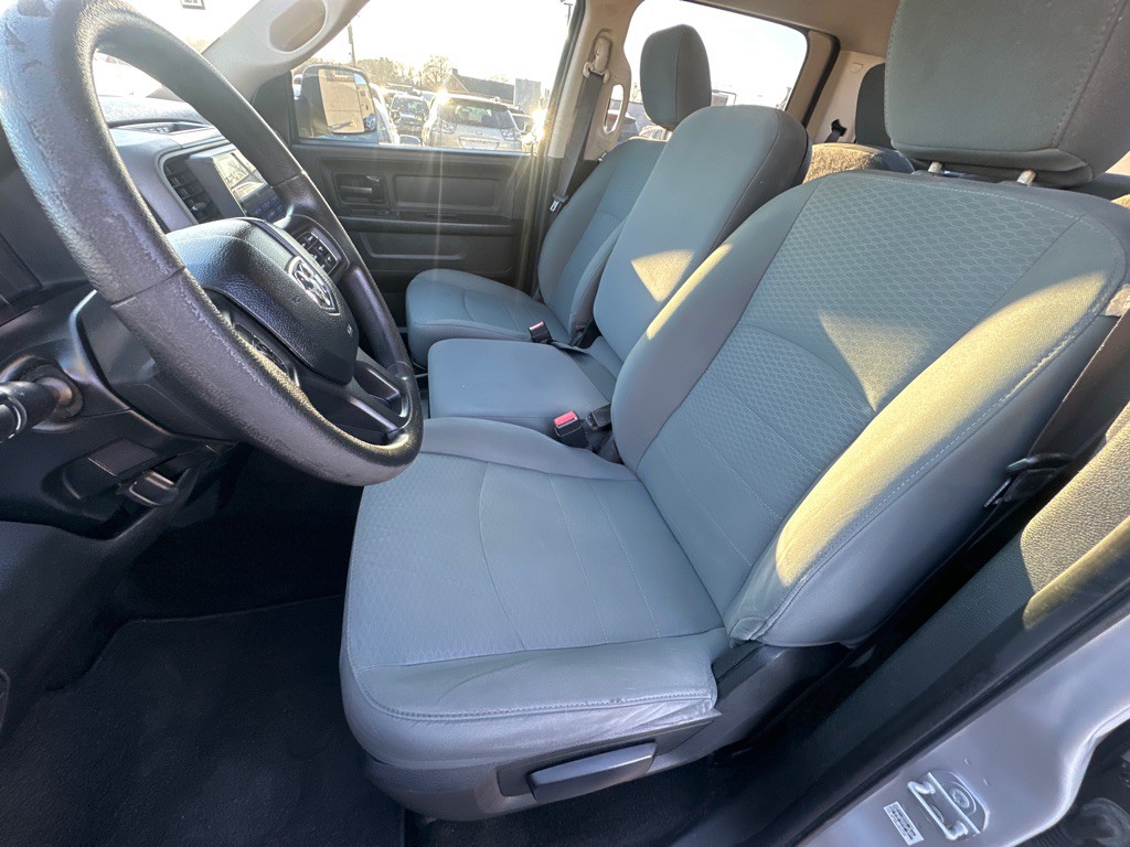 2016 RAM 1500 Image 12