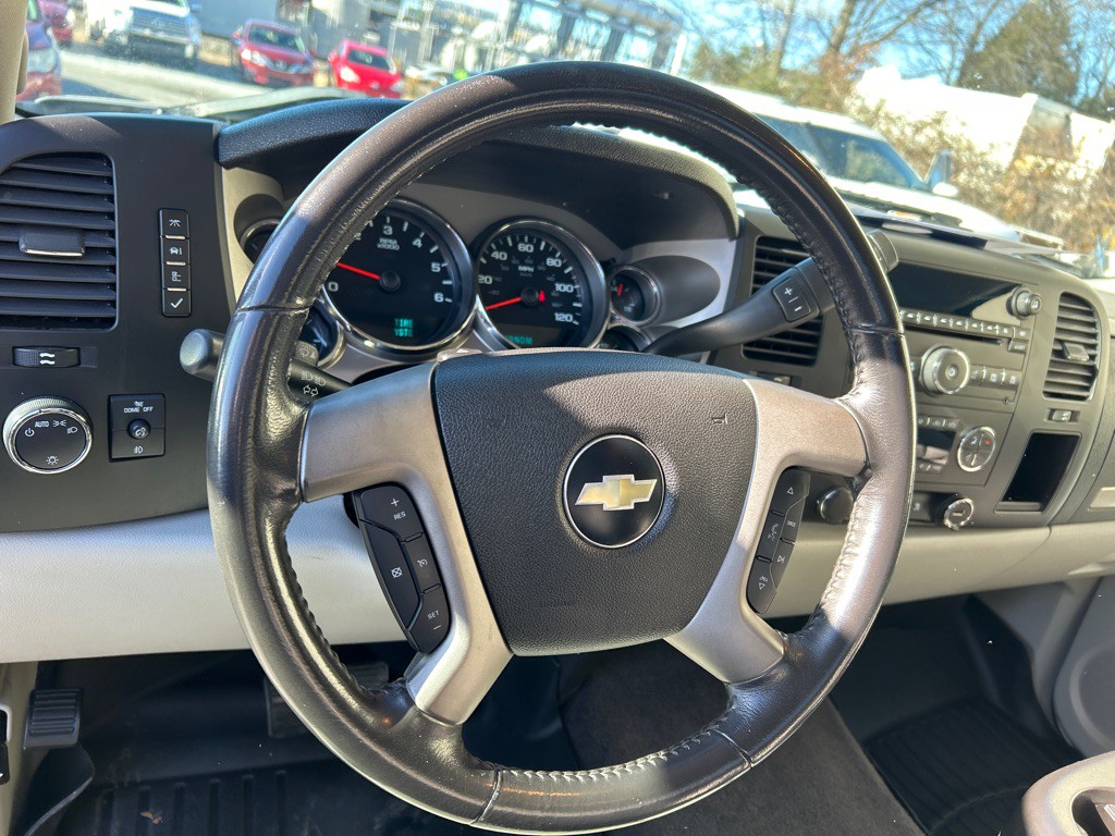 2010 Chevrolet Silverado 1500 Image 13