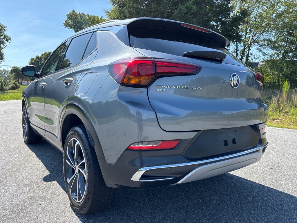 2021 Buick Enclave Image 3