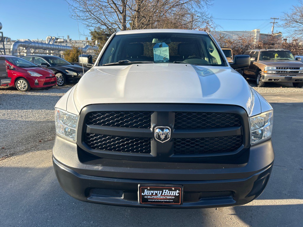 2016 RAM 1500 Image 2