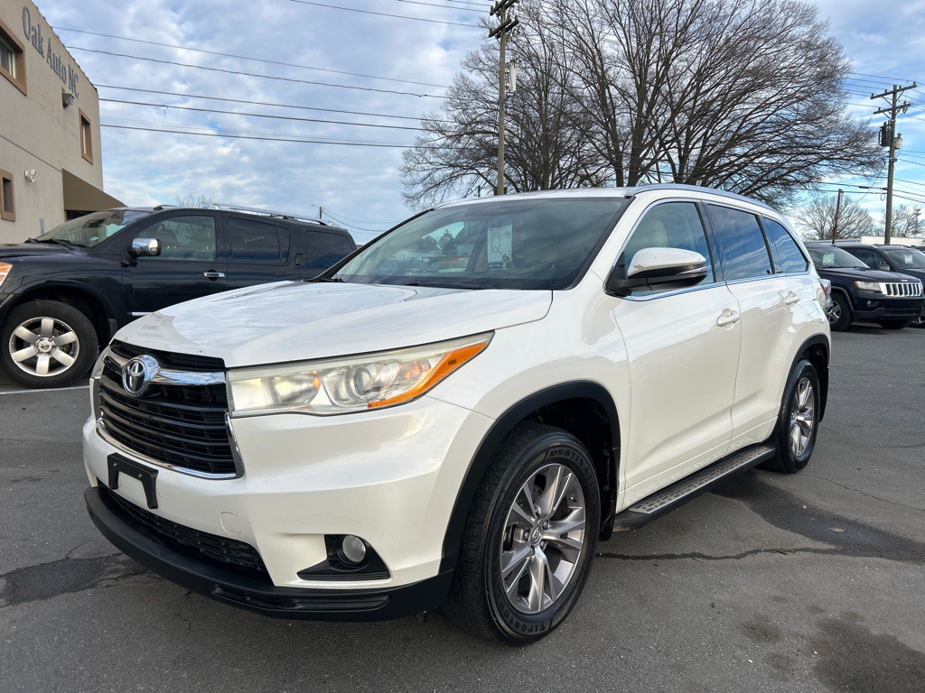 2014 Toyota Highlander Image 1