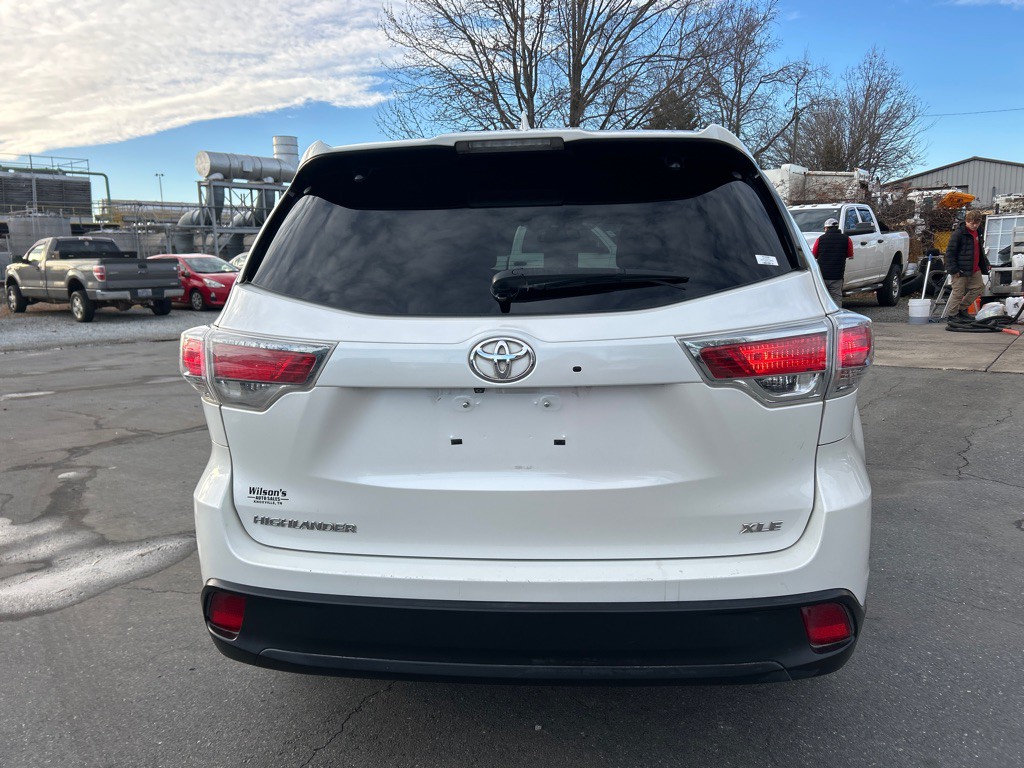 2014 Toyota Highlander Image 6