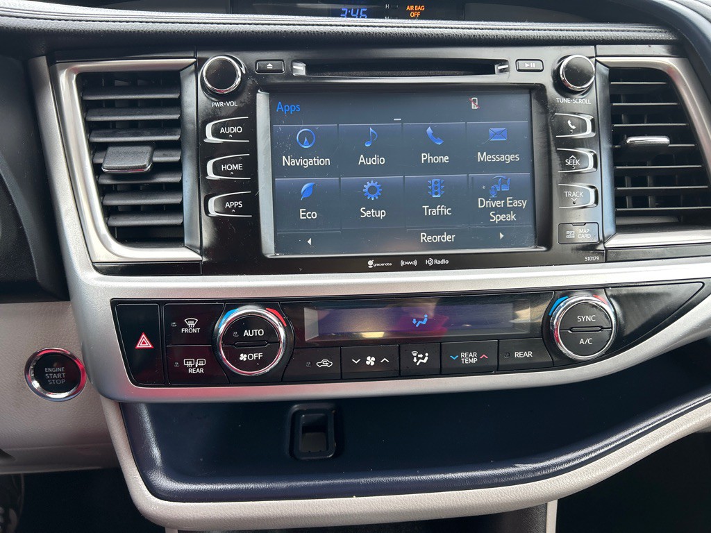 2017 Toyota Highlander Image 16