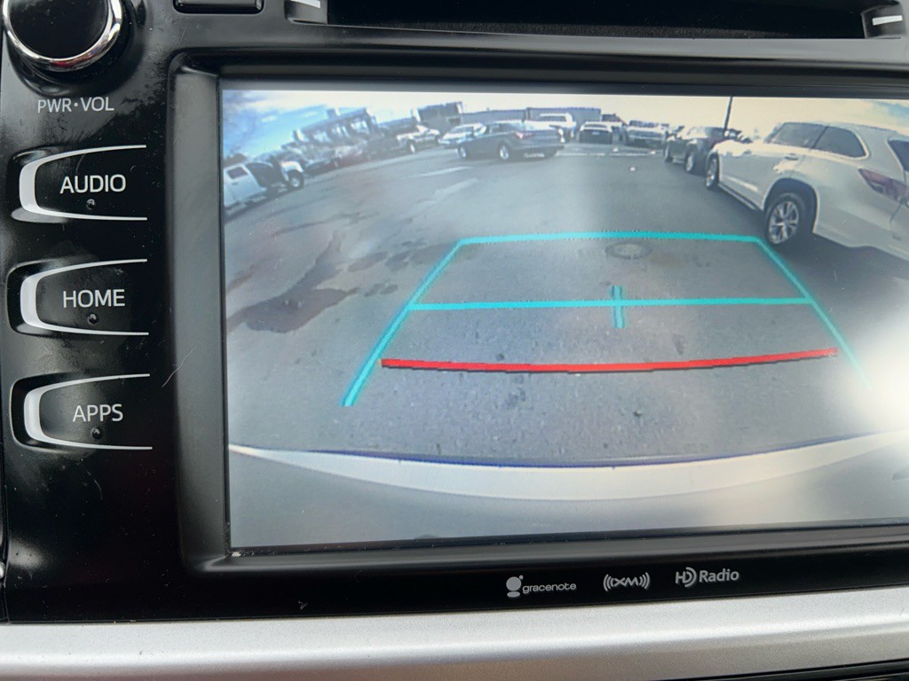 2017 Toyota Highlander Image 18