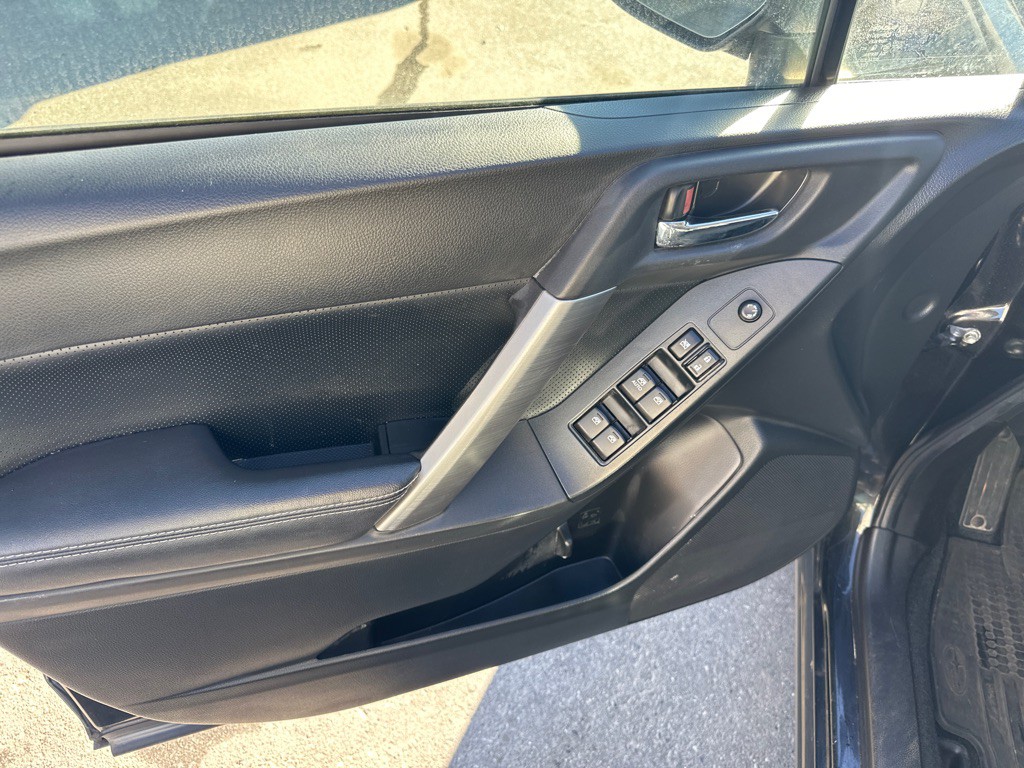 2014 Subaru Forester Image 11