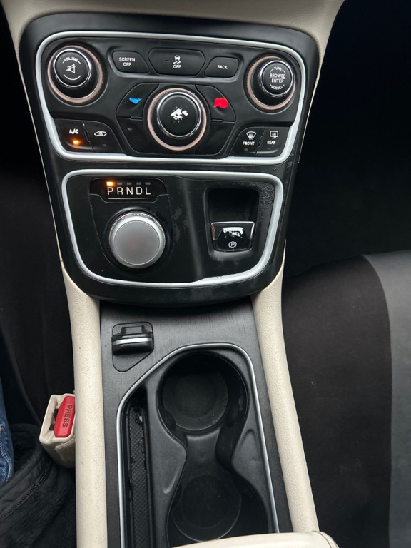 2016 Chrysler 200 Image 15