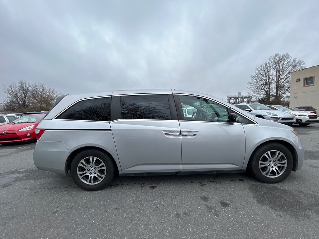 2013 Honda Odyssey Image 4