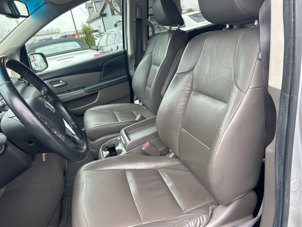 2013 Honda Odyssey Image 11