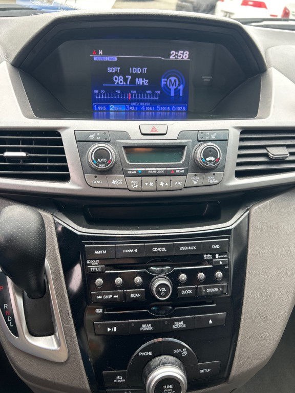 2013 Honda Odyssey Image 16