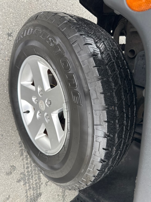 2010 Jeep Wrangler Image 9