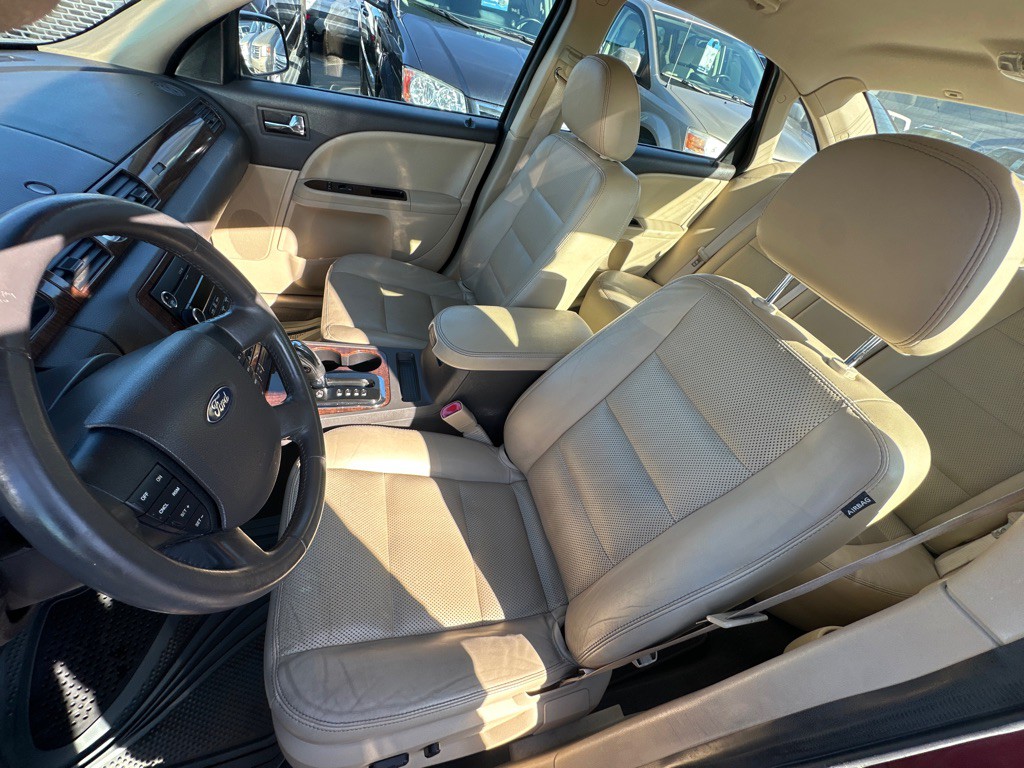 2008 Ford Taurus Image 10